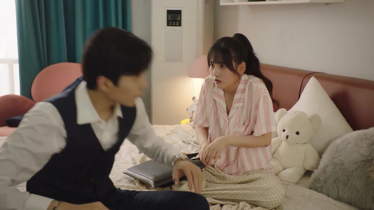 Thư Ký Bạch Ngày Nào Cũng Muốn Từ Chức tập 7 cảnh 2