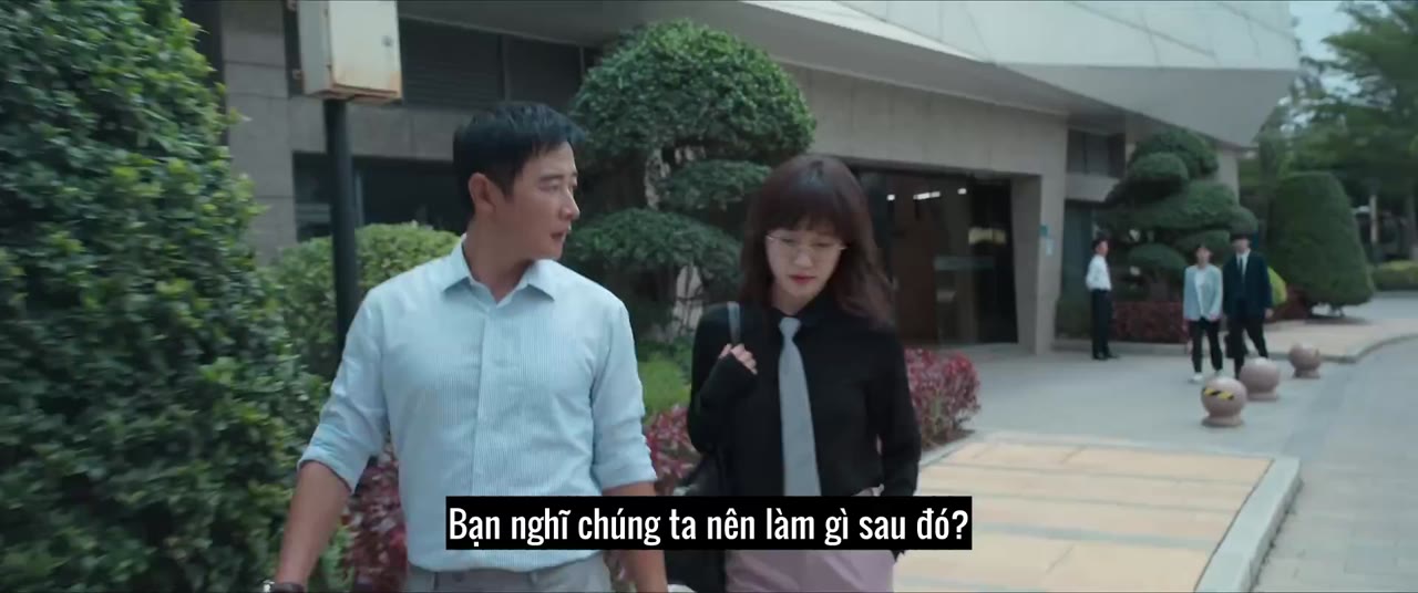 Bên Ngoài Tòa Án tập 18