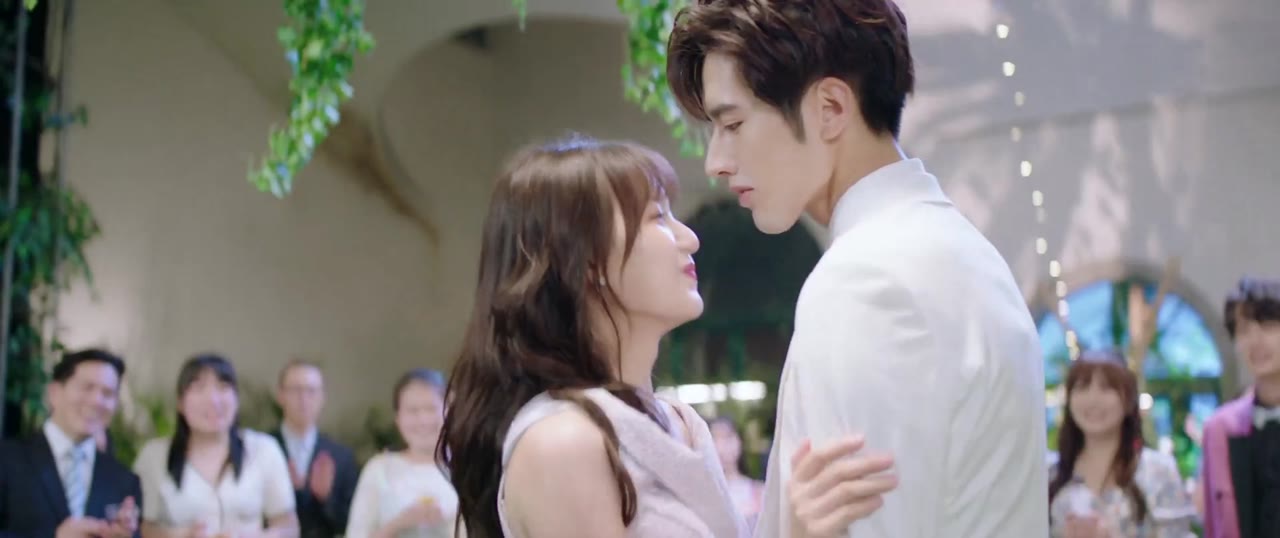 Làm Trái Tim Em Mỉm Cười - cảnh 3