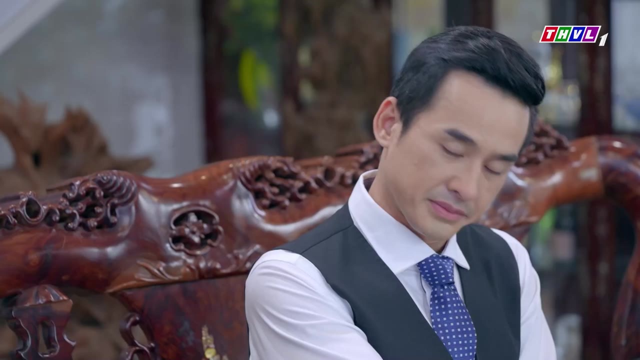Bóng Ma Hạnh Phúc - cảnh 1