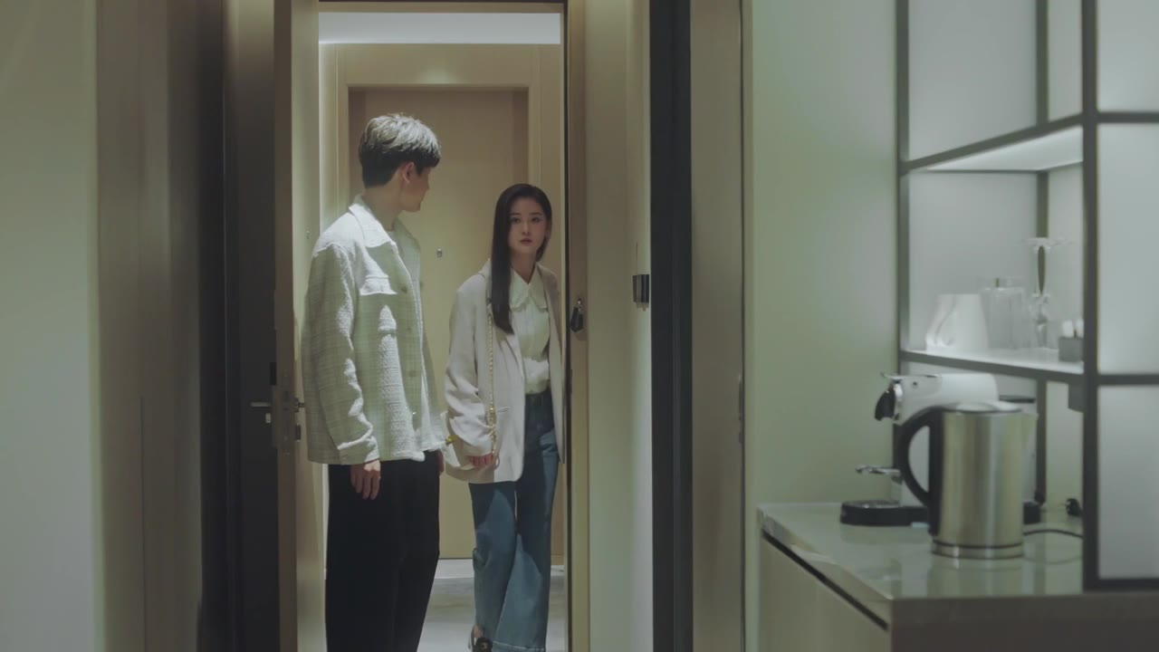 Tình Nồng Nơi Công Sở tập 6 cảnh 2