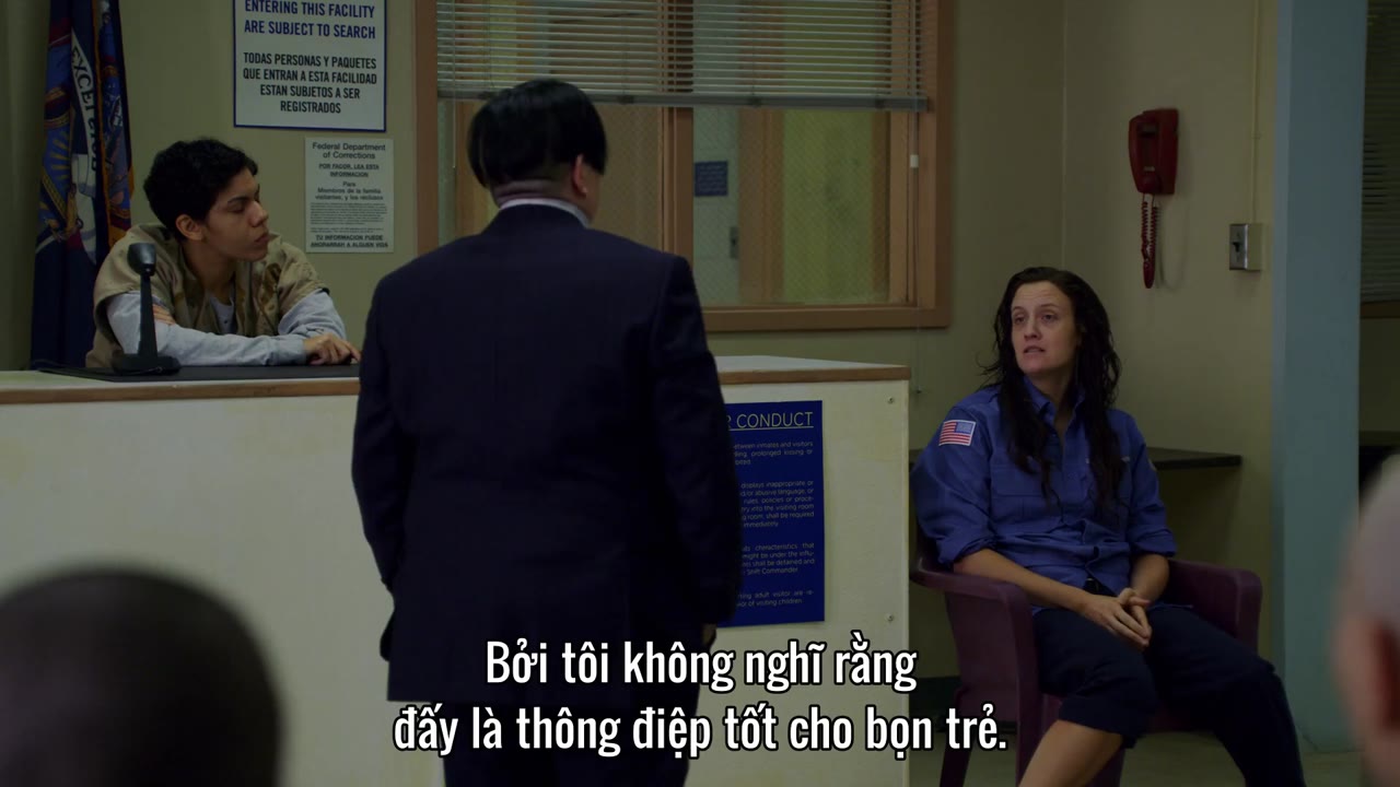 Trại Giam Kiểu Mỹ (Phần 5) tập 6 cảnh 2