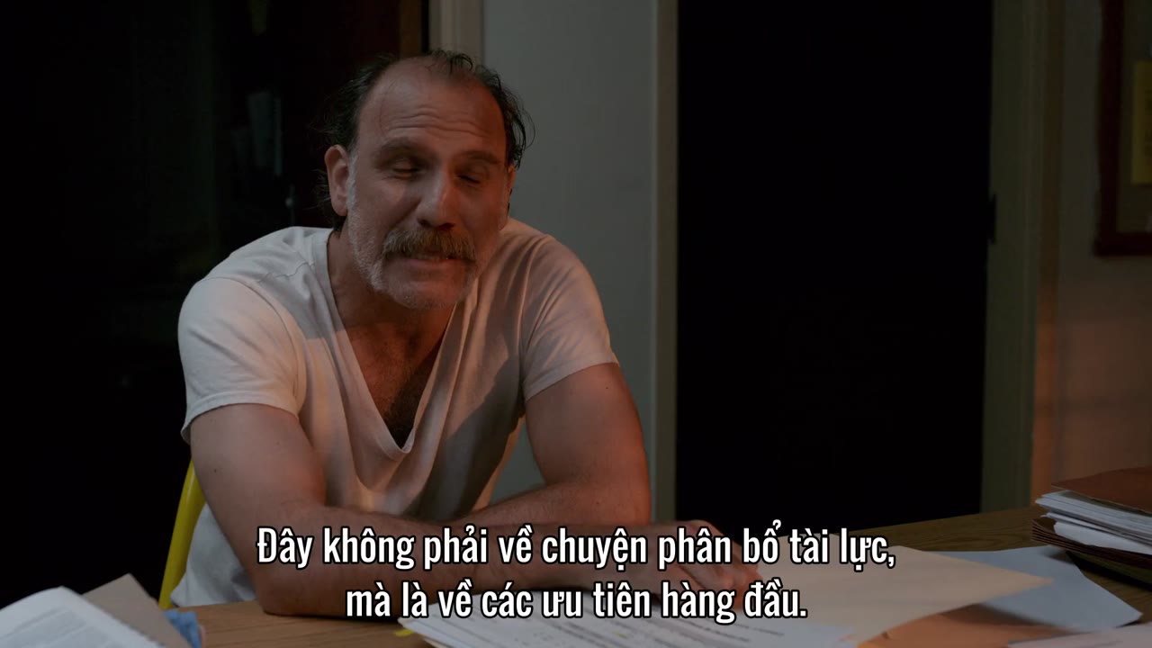 Trại Giam Kiểu Mỹ (Phần 5) tập 10 cảnh 2