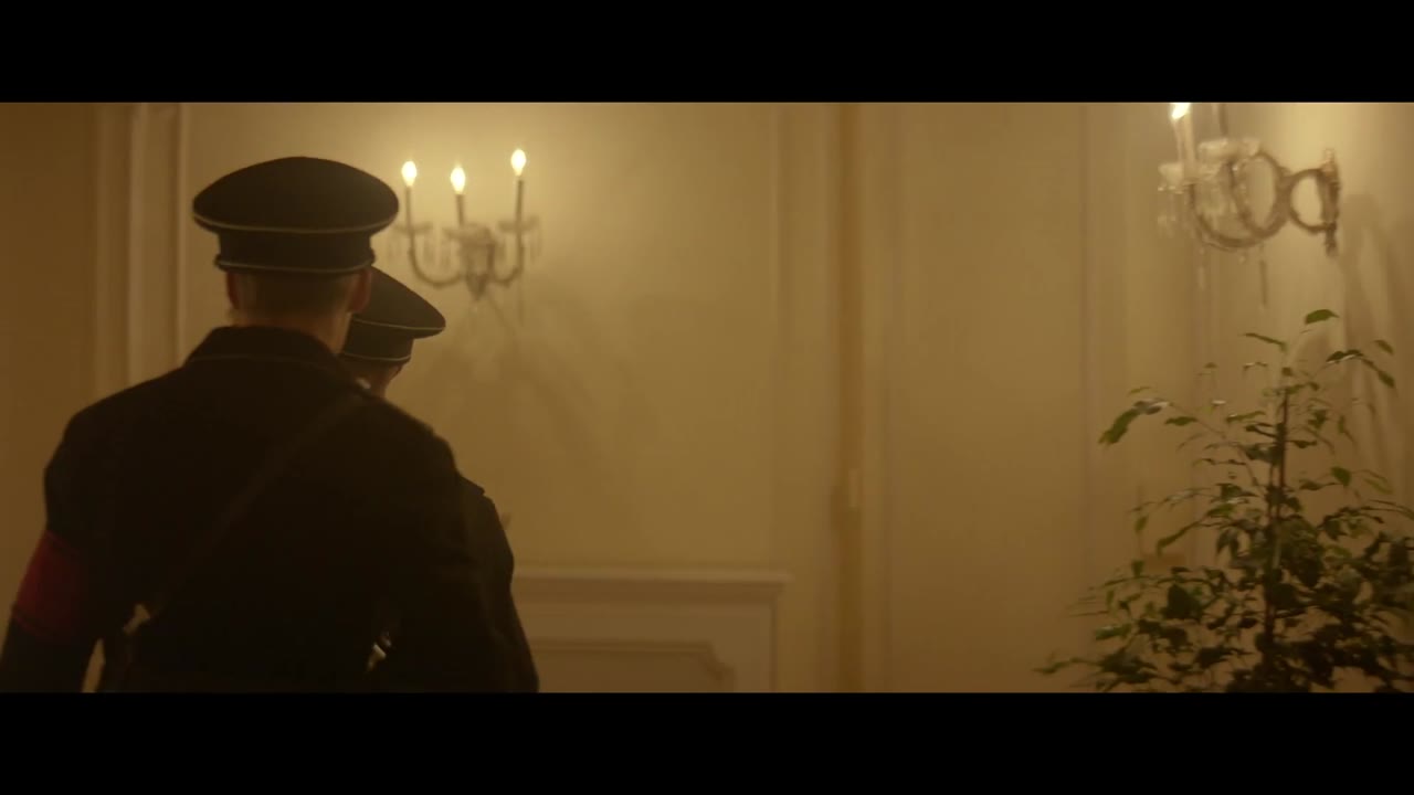 Hitler và bè lũ quốc xã: Phán xử ác quỷ tập 2 cảnh 3