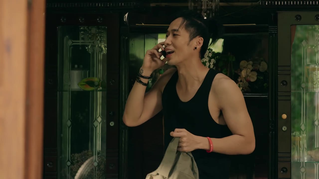 Tâm LOF - Lỡ Va Vào Nhau tập 1 cảnh 3