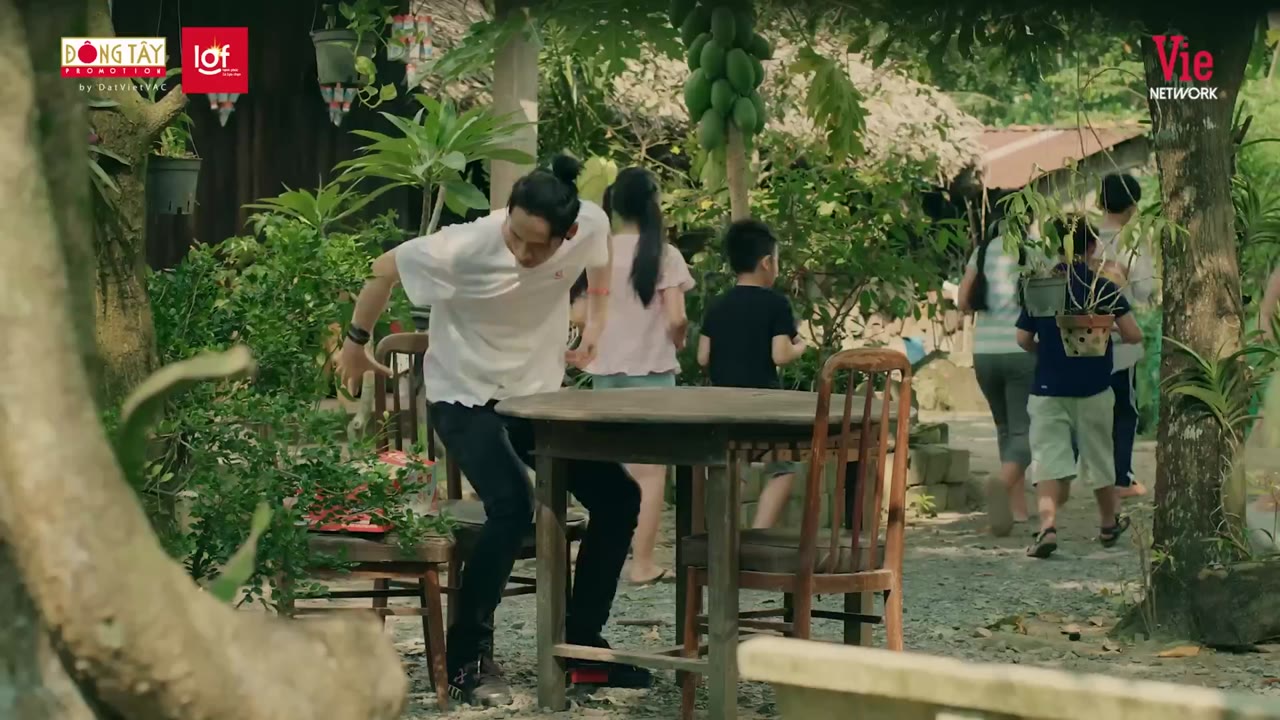 Tâm LOF - Lỡ Va Vào Nhau tập 4 cảnh 2
