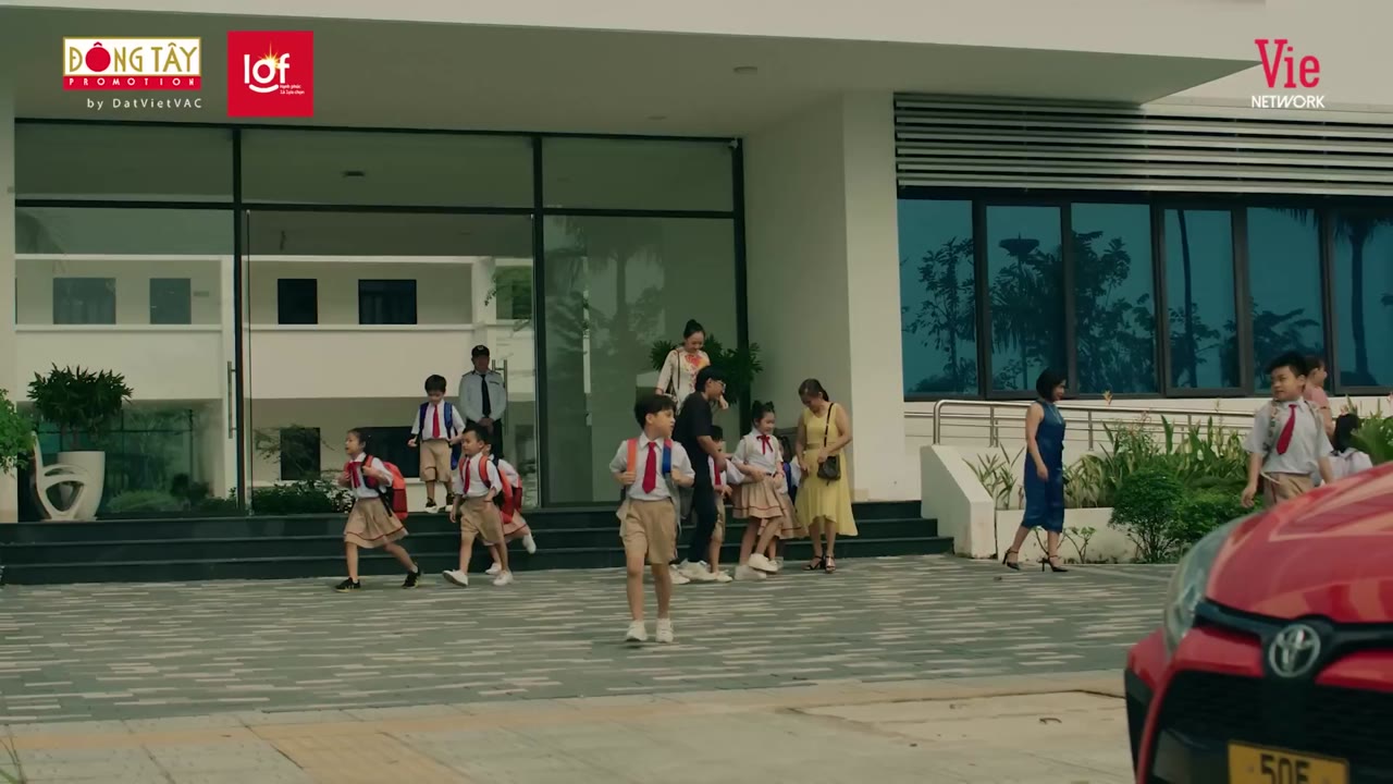 Tâm LOF - Lỡ Va Vào Nhau tập 7 cảnh 3