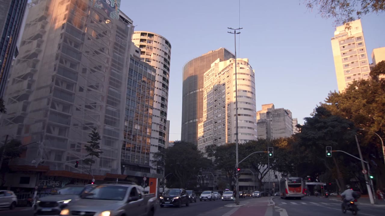 Yêu là mù quáng: Brazil (Phần 3) - cảnh 2