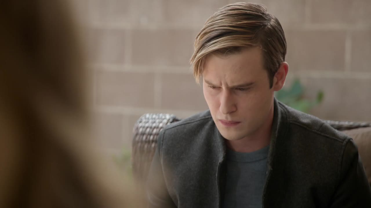 Tyler Henry: Cuộc sống sau khi chết tập 1