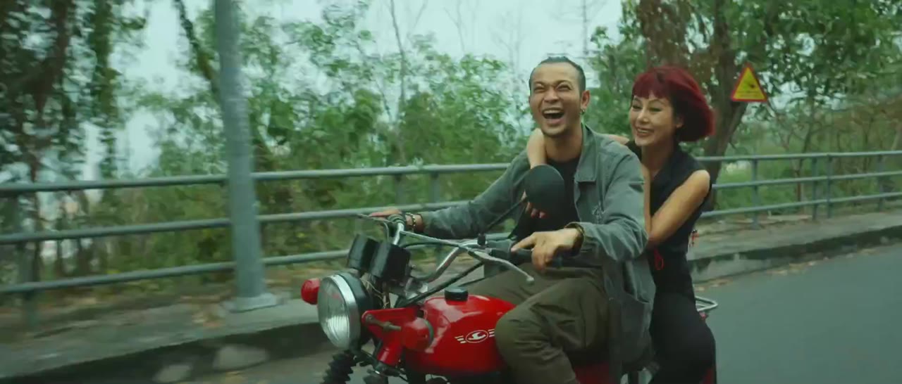 Bông Hồng Lửa tập 3 cảnh 2