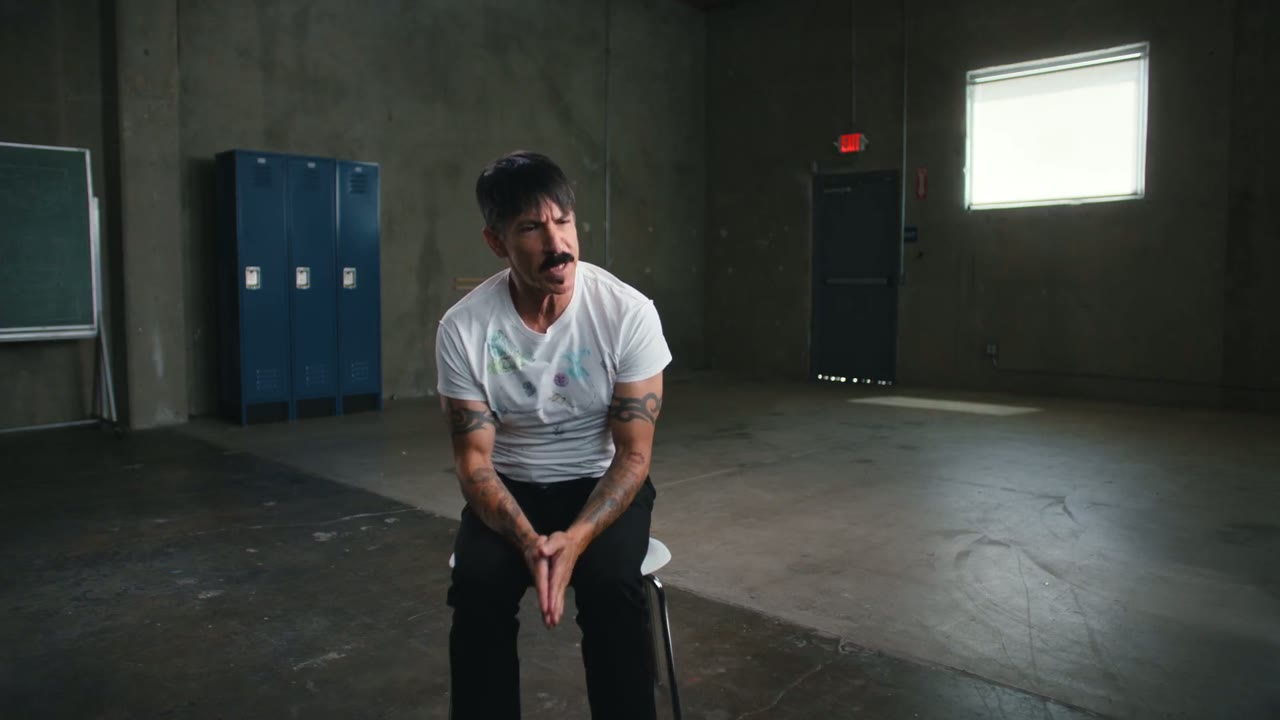 Sự trỗi dậy của Red Hot Chili Peppers: Người anh em, Hillel tập 1