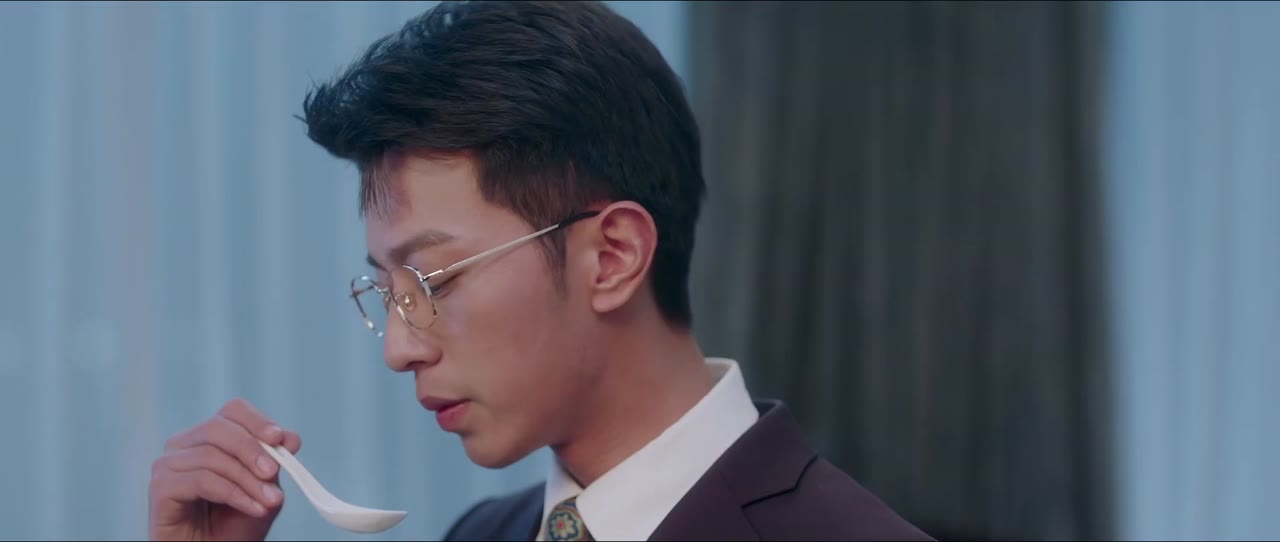 Sở Tiên Sinh Từ Trên Trời Rơi Xuống tập 12 cảnh 2
