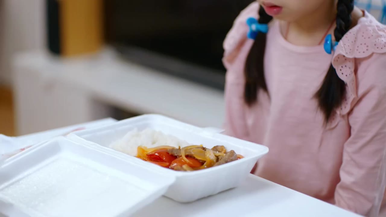 Sứ Giả Siêu Năng tập 2 cảnh 2