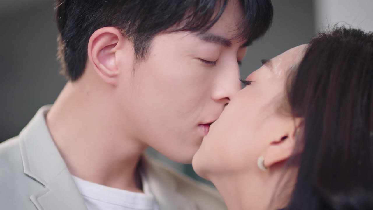 Bí Mật Của Anh Ấy Và Cô Ấy tập 22 cảnh 2
