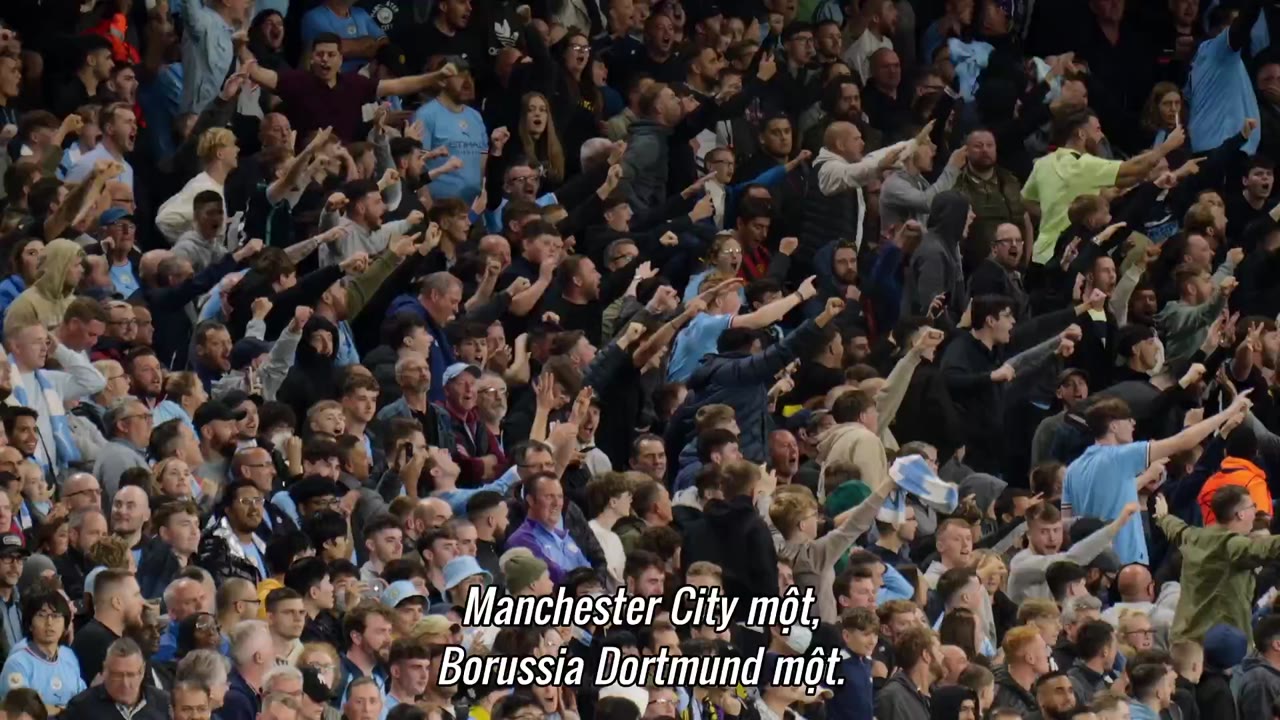 Together: Cú ăn ba của Manchester City tập 1 cảnh 3