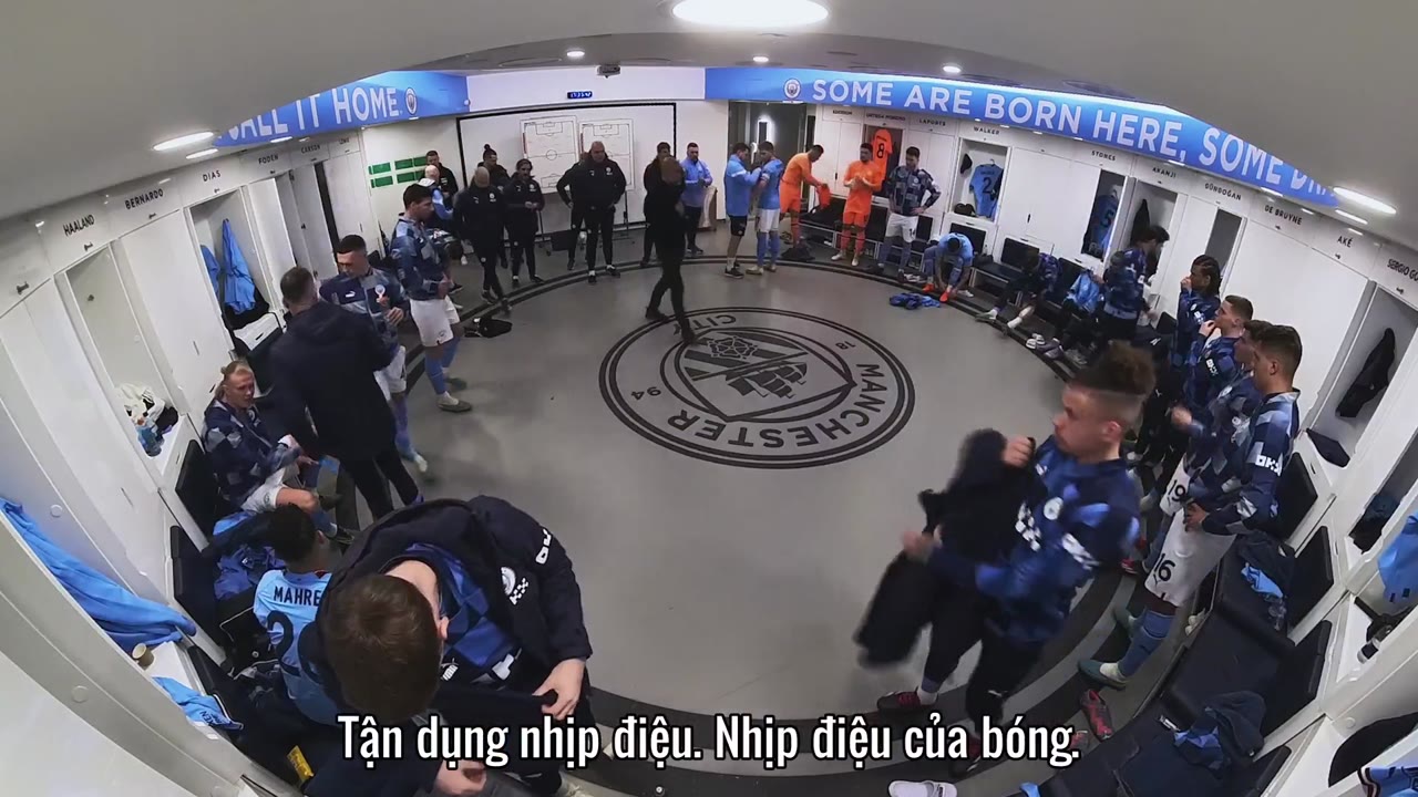 Together: Cú ăn ba của Manchester City tập 4 cảnh 2