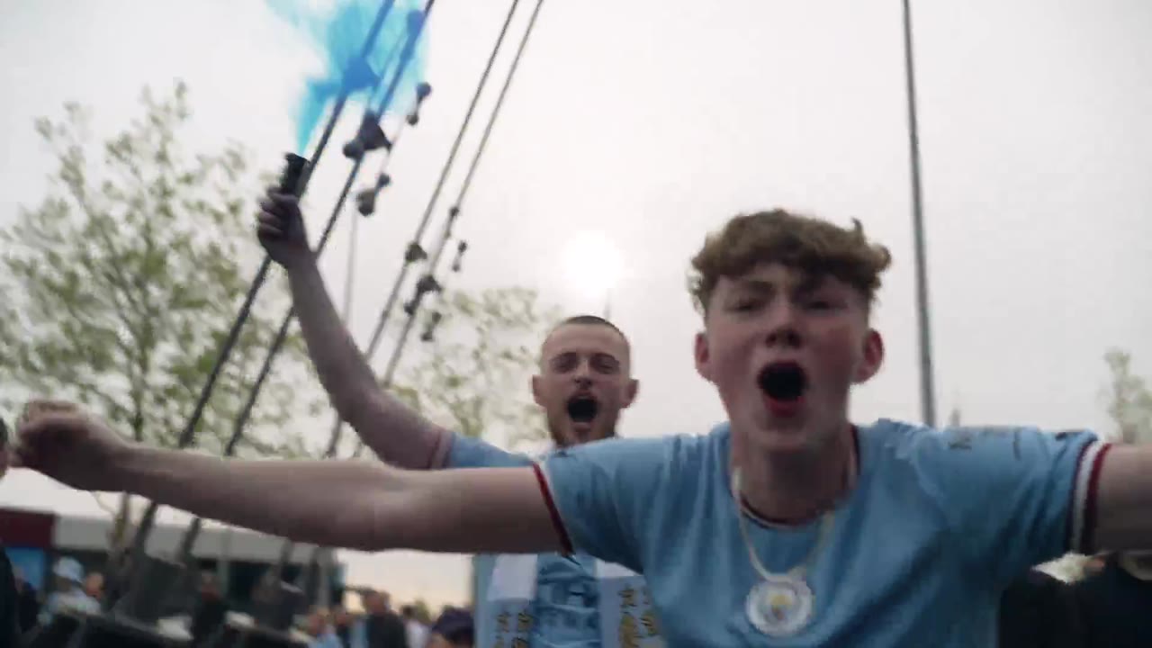 Together: Cú ăn ba của Manchester City tập 5 cảnh 2