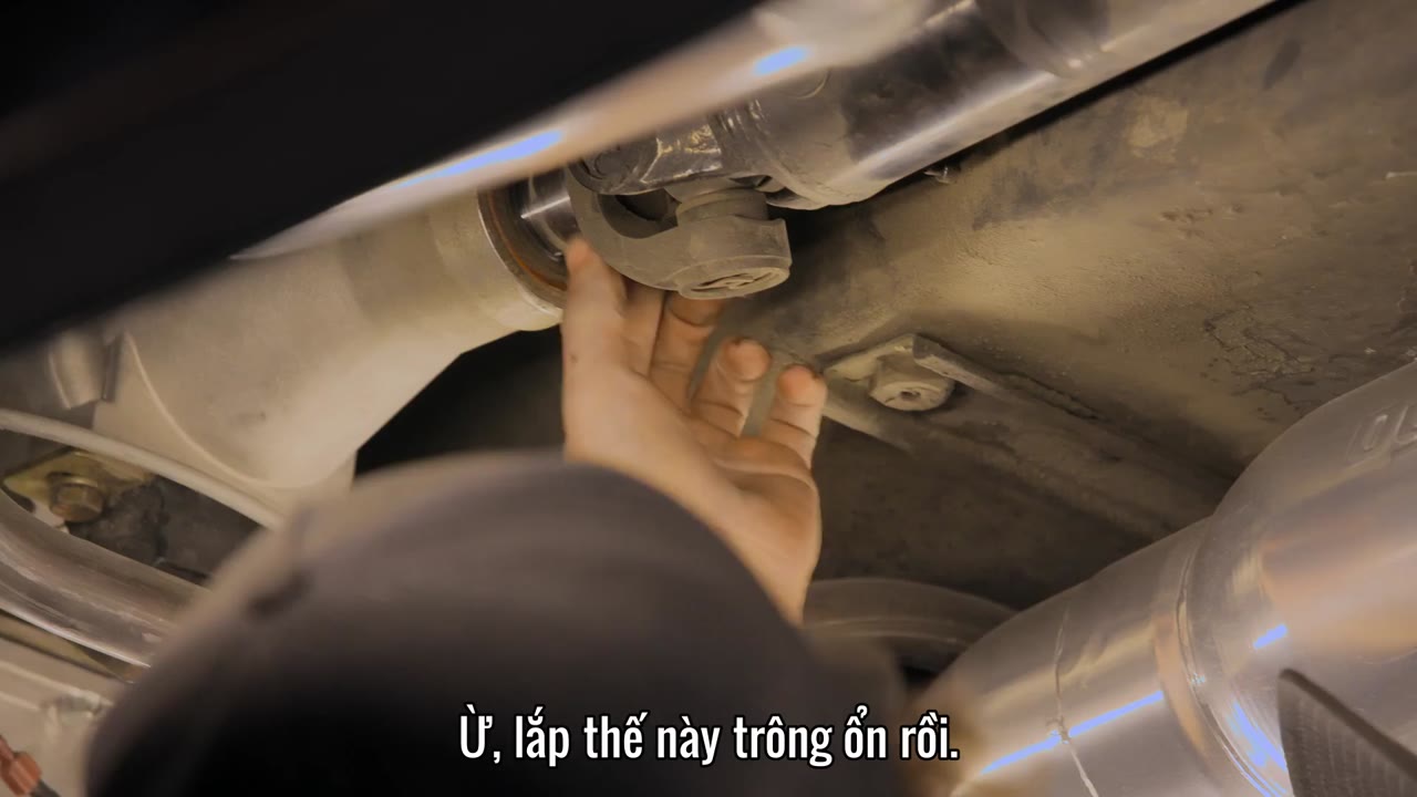 Tiệm cơ khí Maloof tập 7 cảnh 2