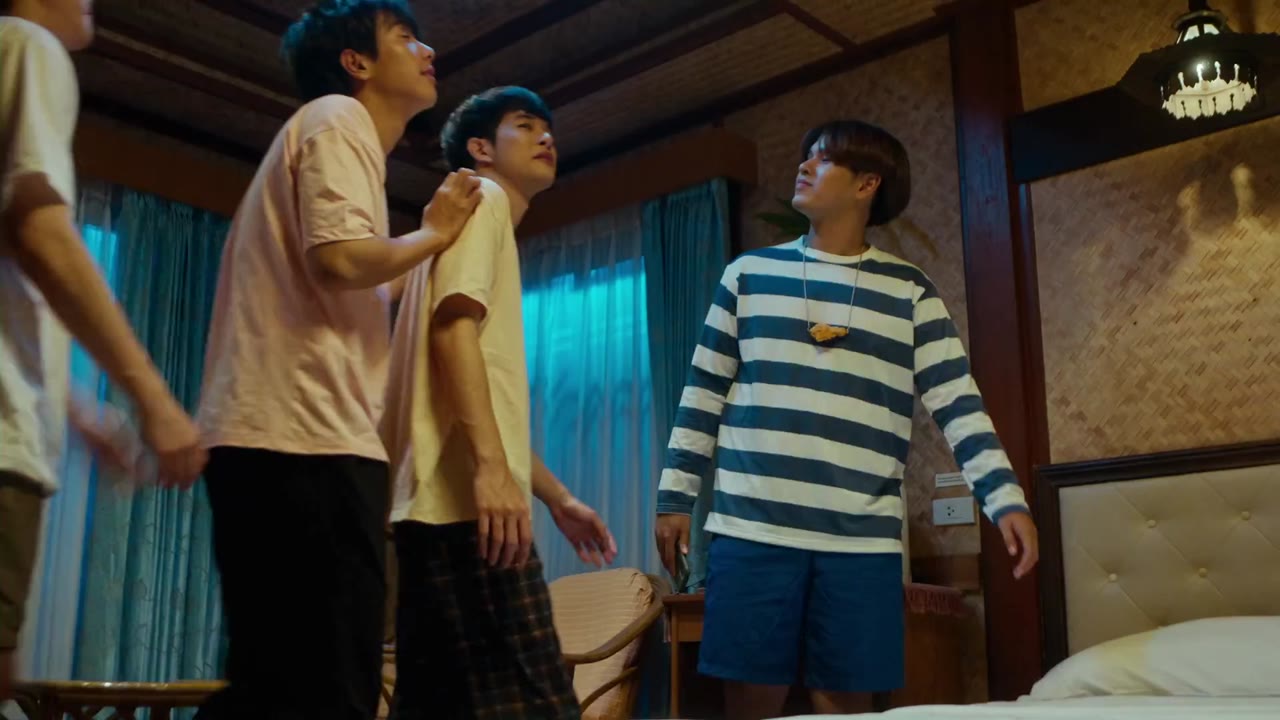 Dây Dầu Gai (Between Us) tập 1 cảnh 3