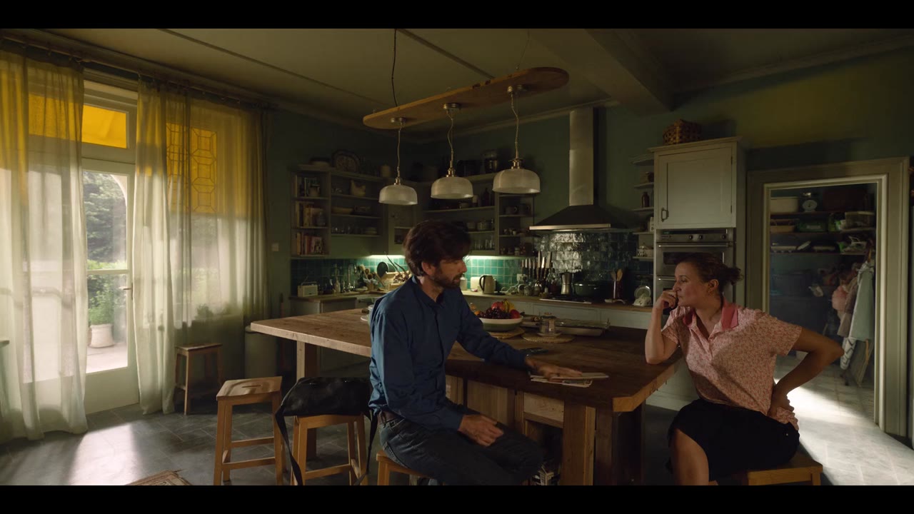 Người Sau Song Sắt tập 1 cảnh 3