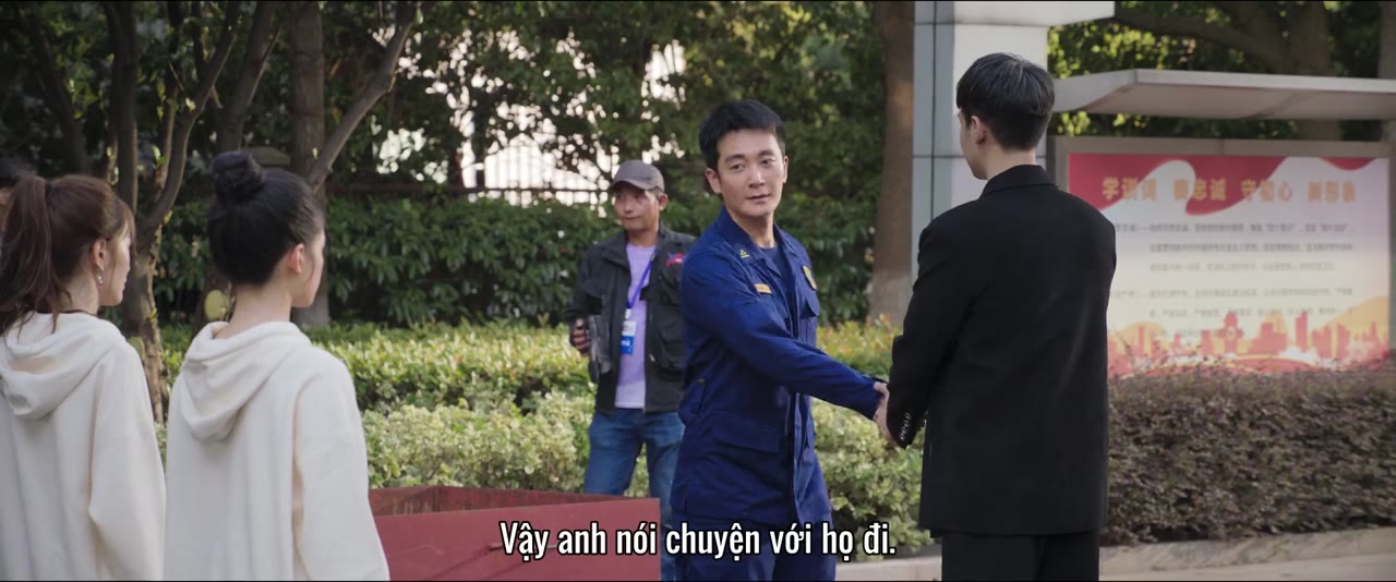 Anh Ấy Bước Ra Từ Ánh Lửa tập 6 cảnh 2