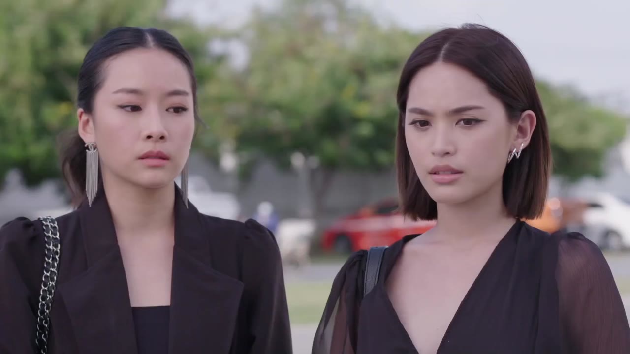 Yêu Trước Mặt, Phản Sau Lưng tập 1 cảnh 3