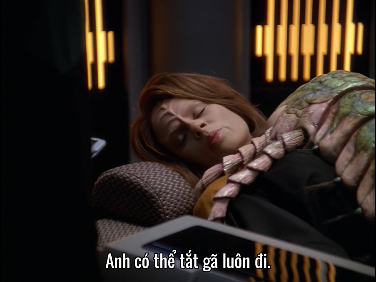 Star Trek: Voyager (Phần 5) tập 8 cảnh 2