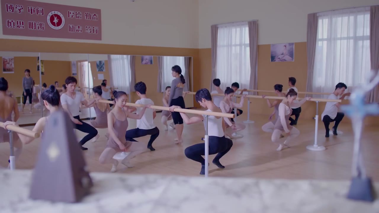 Nhón Chân Để Đến Gần Người tập 2