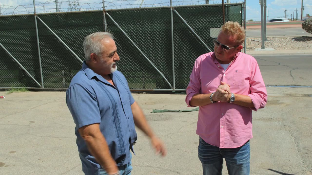 Tex Mex Motors tập 7 cảnh 3