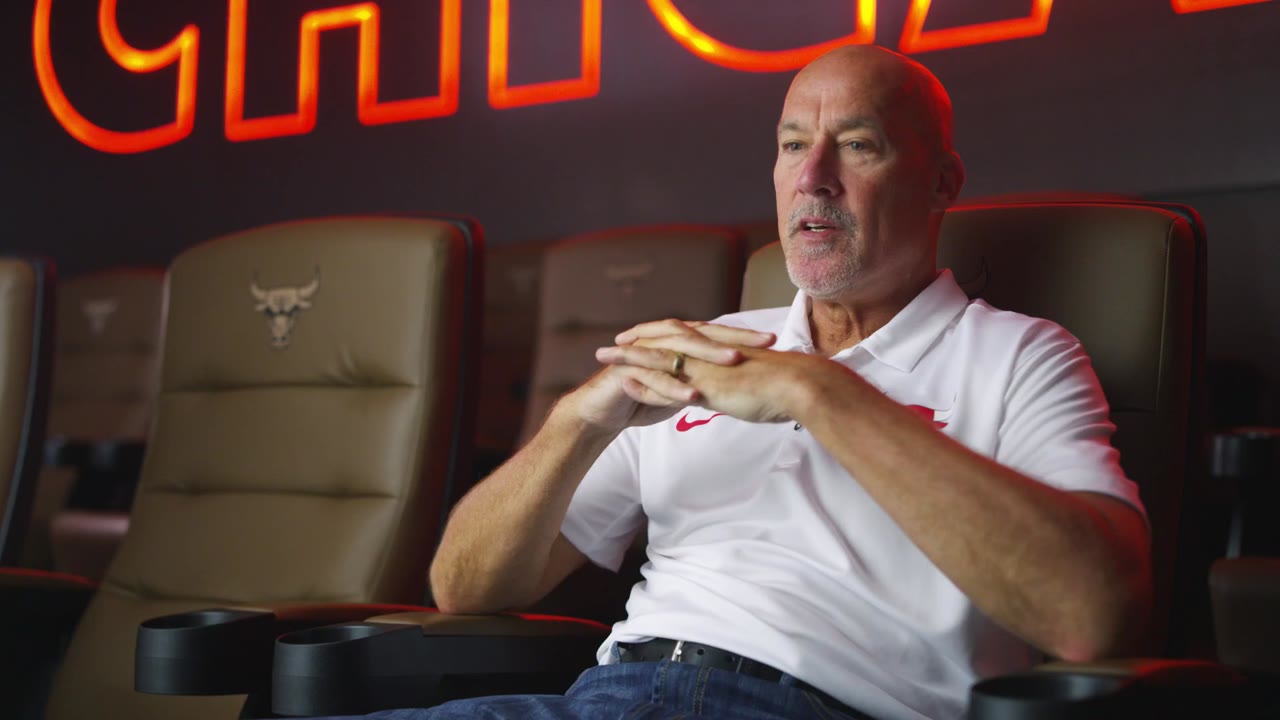 Michael Jordan: Mùa giải cuối cùng tập 7 cảnh 3