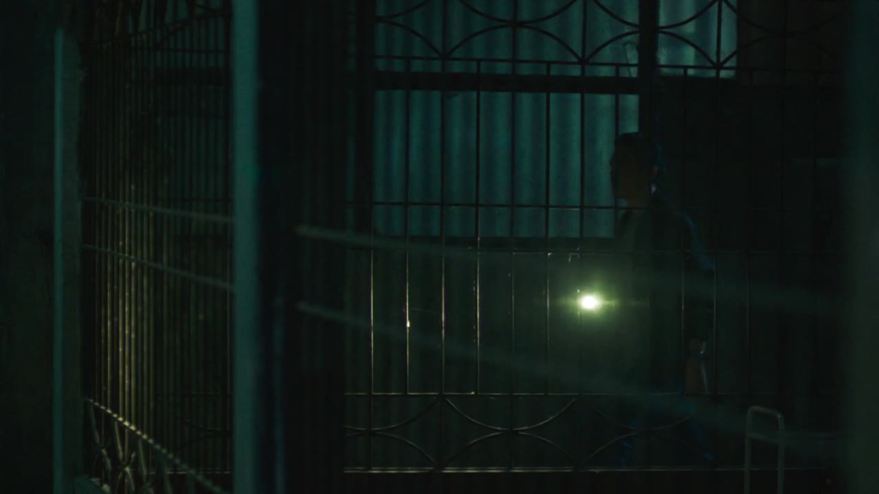 23:23 tập 1 cảnh 2