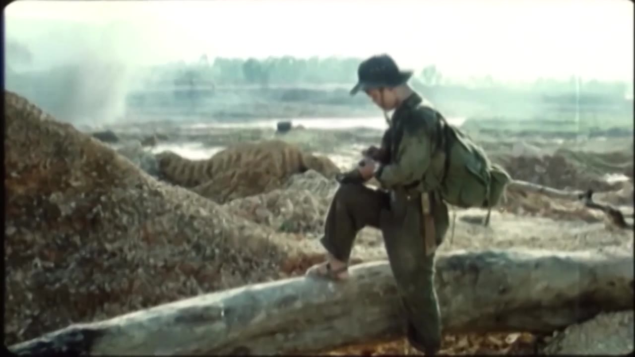 Người Đàn Bà Mộng Du - cảnh 2