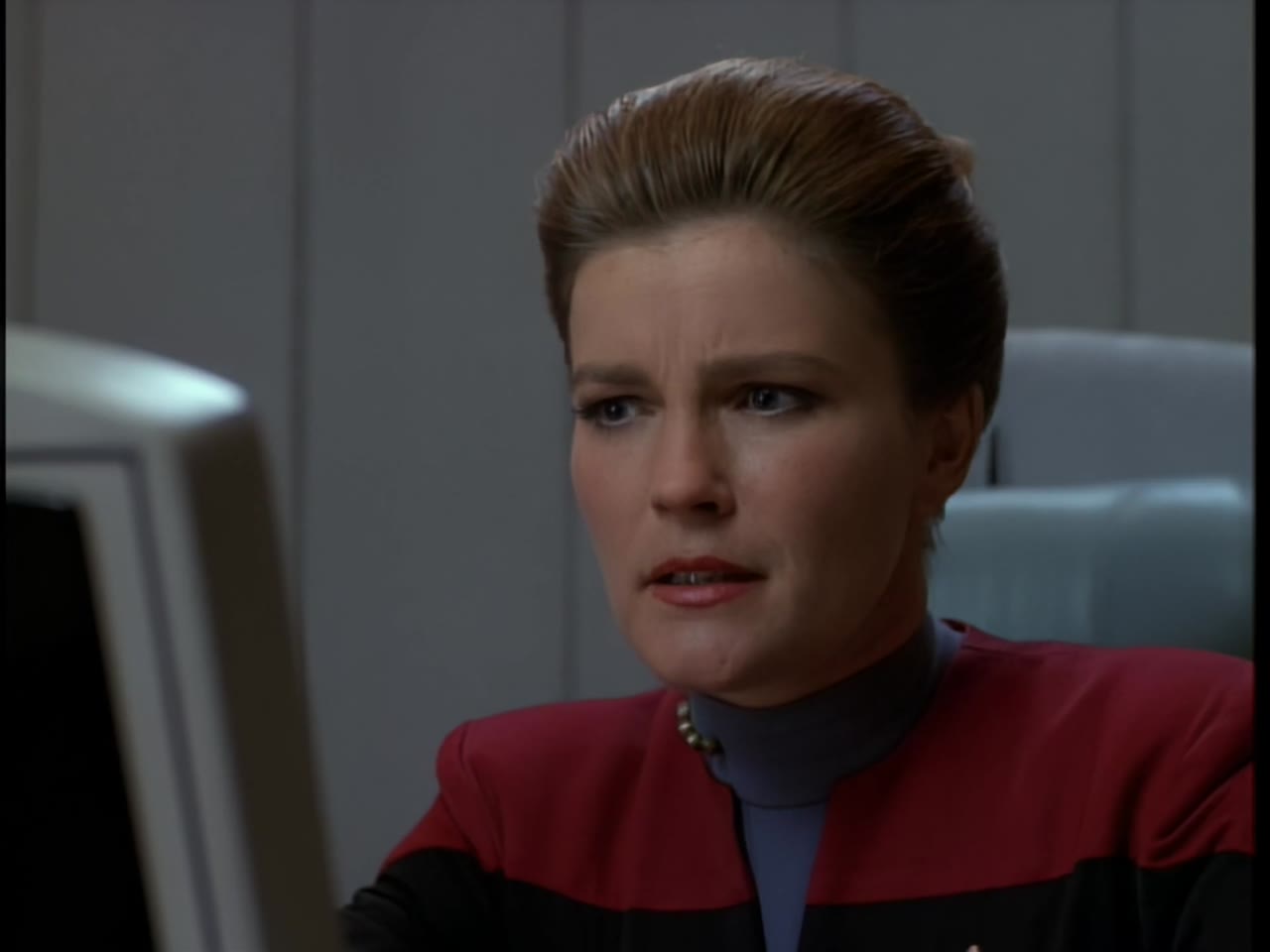 Star Trek: Voyager (Phần 1) tập 3 cảnh 2