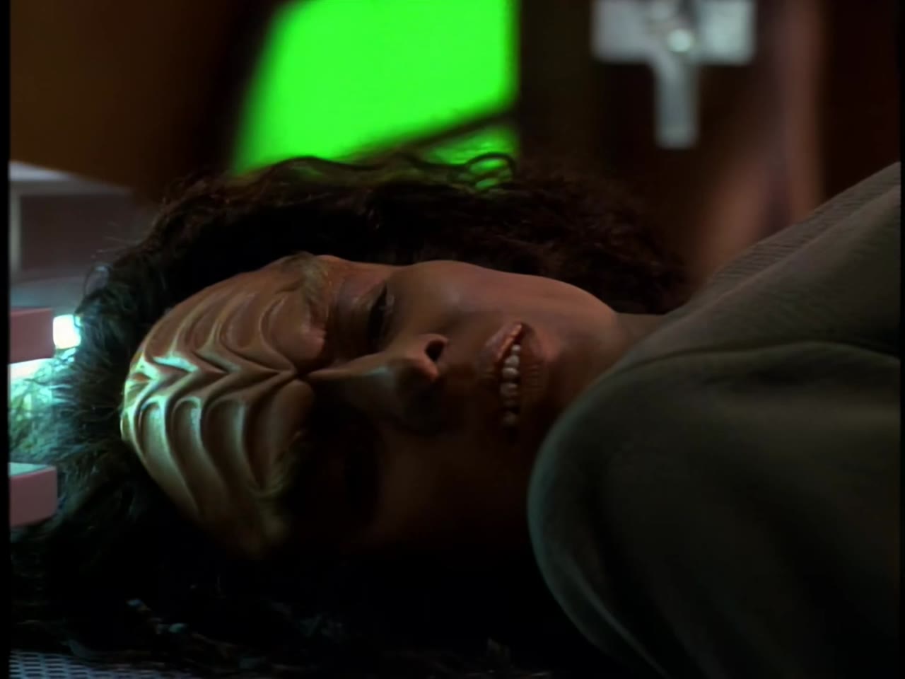 Star Trek: Voyager (Phần 1) tập 14 cảnh 2