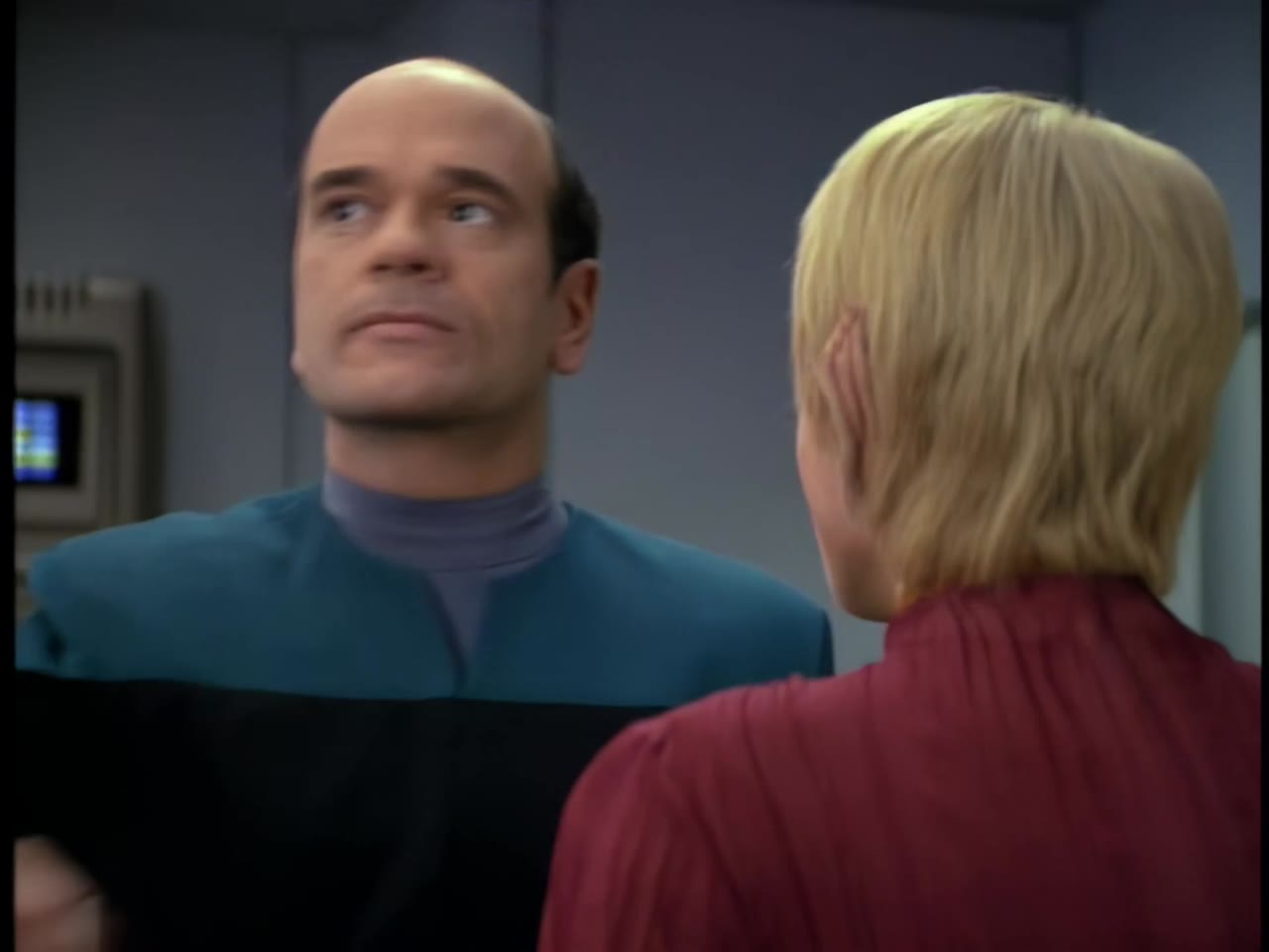 Star Trek: Voyager (Phần 1) tập 16 cảnh 3