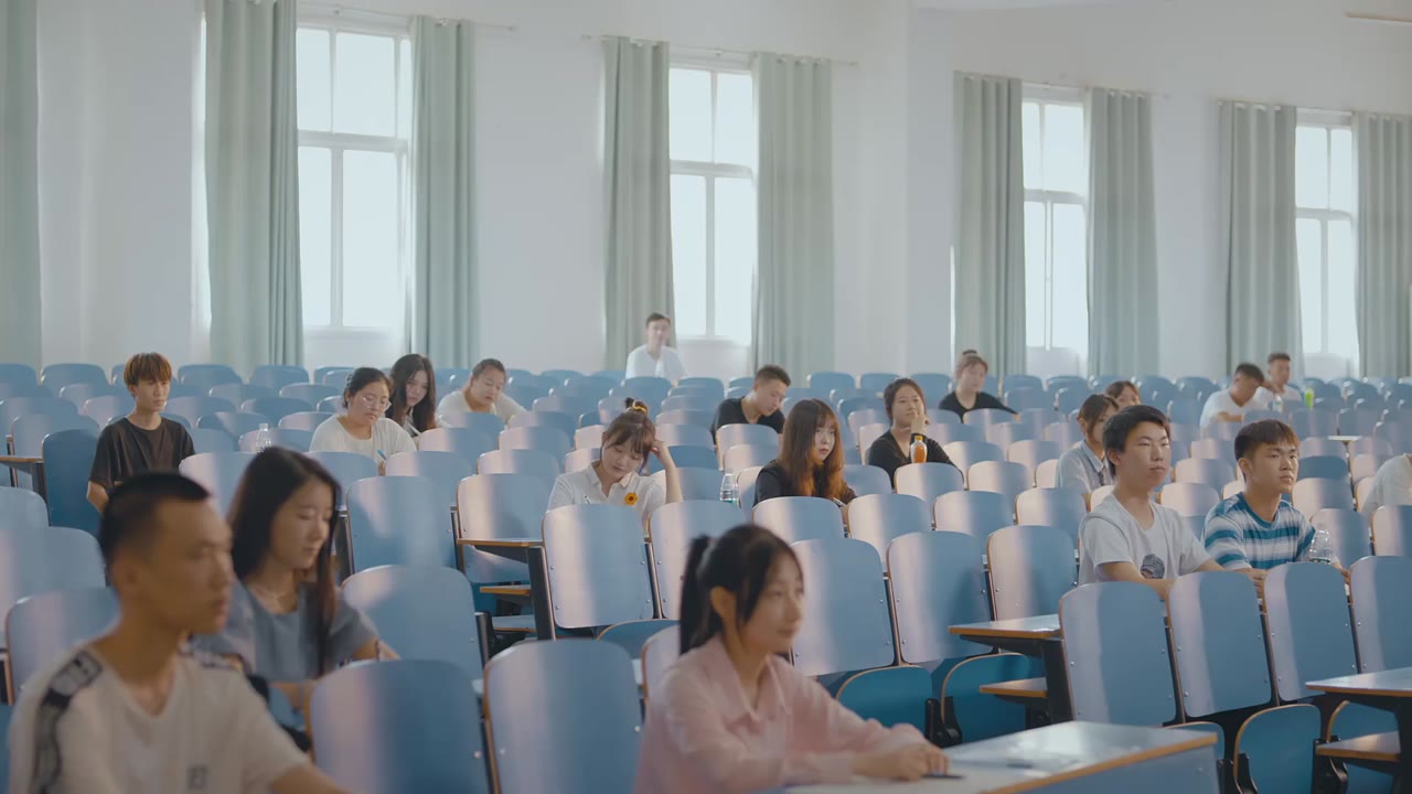 Mùa Hè Không Hợp Để Yêu tập 18 cảnh 2
