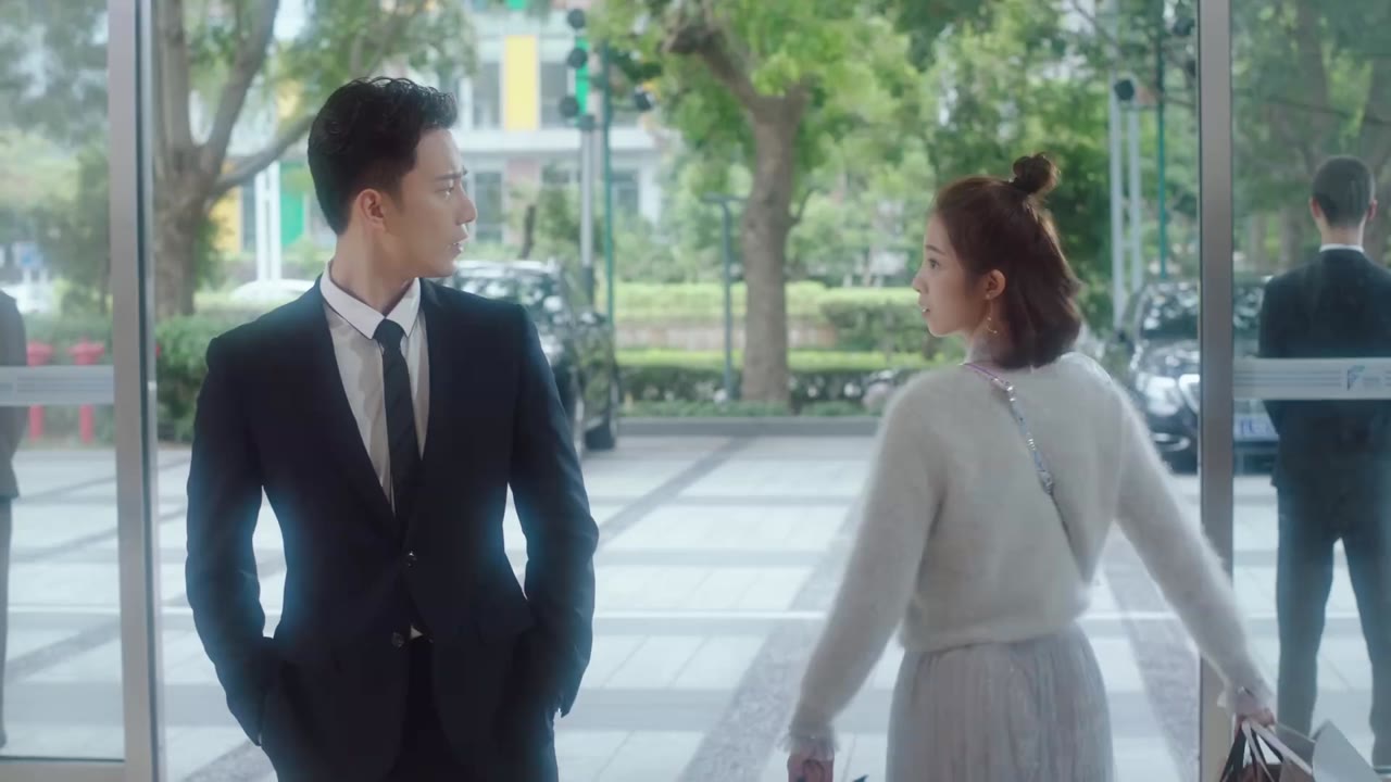 Cô Gái Ngoài Hành Tinh Sài Tiểu Thất tập 5 cảnh 2