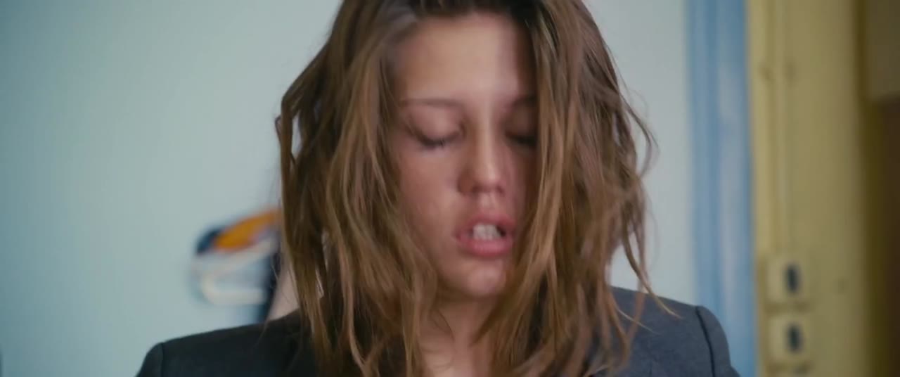 Blue Is the Warmest Colour tập 1 cảnh 3
