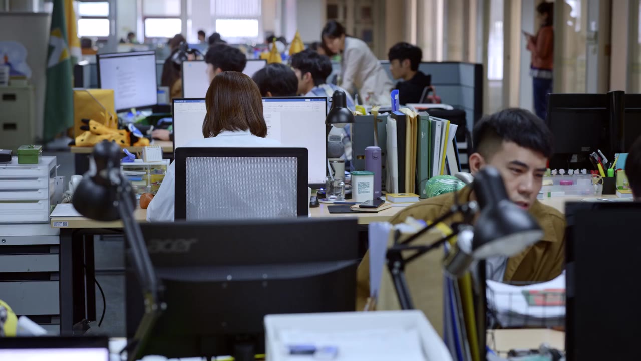 Chính trường nổi sóng tập 7