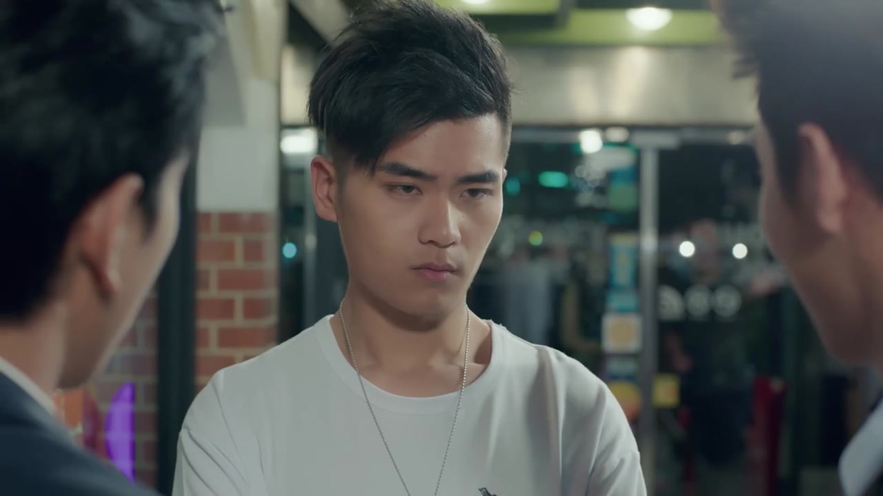 Nam Thần Bọt Sóng tập 17