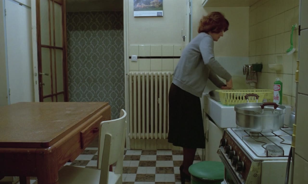 Jeanne Dielman, 23, quai du Commerce, 1080 Bruxelles tập 1 cảnh 2