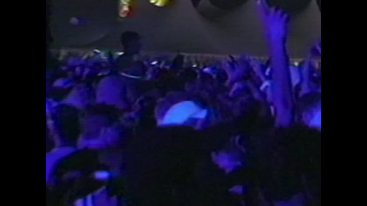 Sự kiện thảm họa: Woodstock 99 tập 2 cảnh 3
