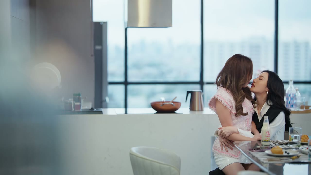 Ánh Dương Giữa Trời tập 6 cảnh 2