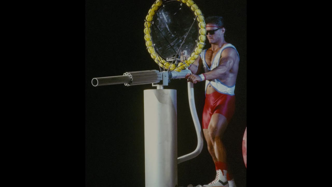 Cơ bắp và bê bối: Câu chuyện của American Gladiators tập 2
