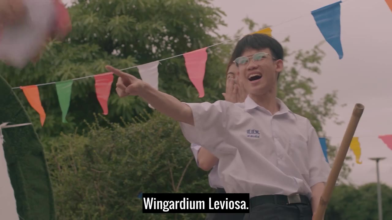 The Yearbook: Sách Kỷ Yếu tập 1 cảnh 2