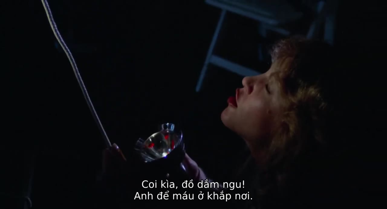 Carrie tập 1 cảnh 2