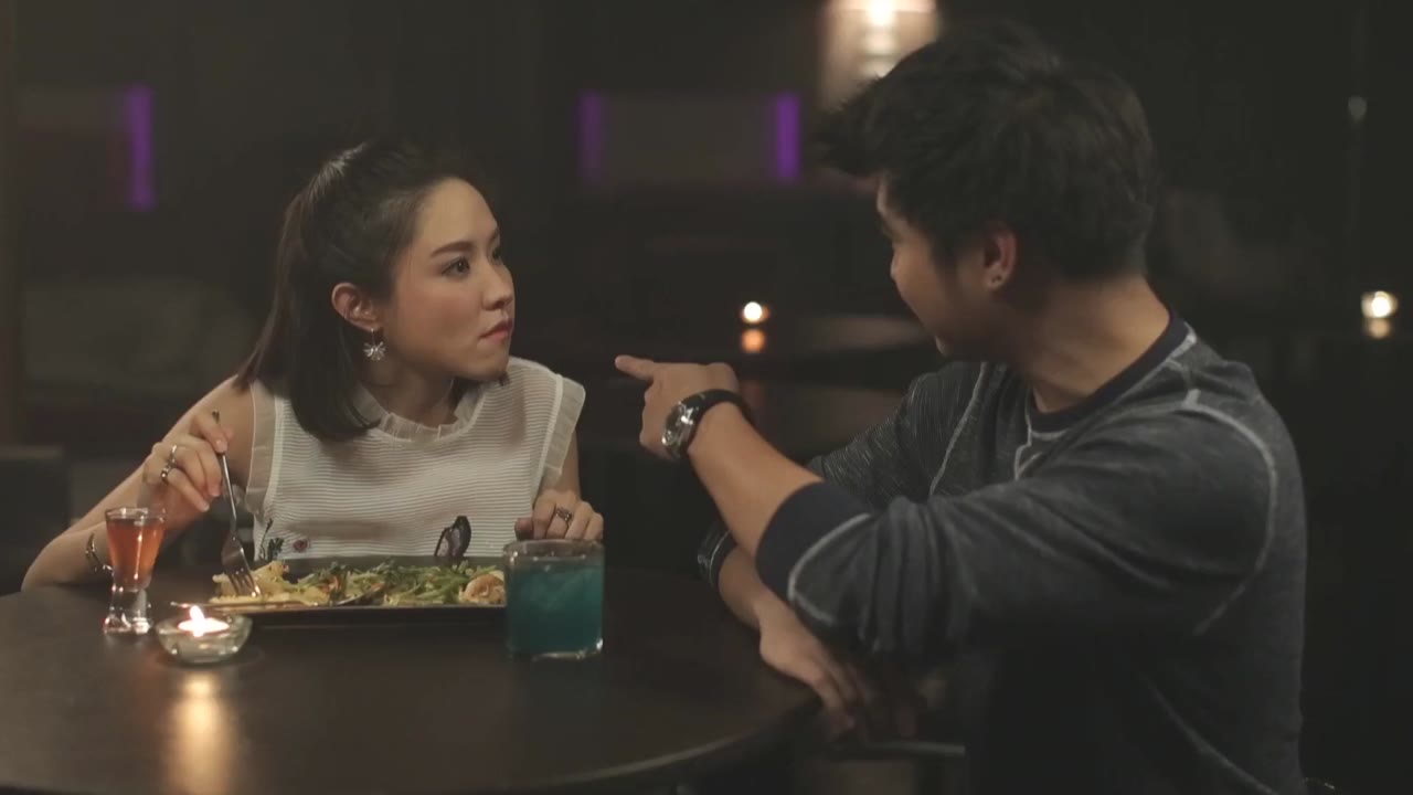 Chị Ơi Anh Yêu Em tập 1 cảnh 2