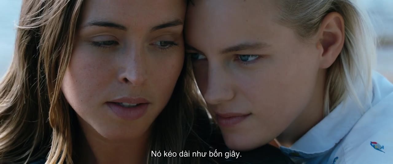 Below Her Mouth tập 1 cảnh 2