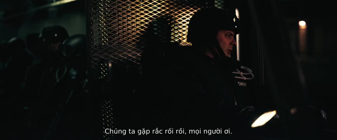 Kỵ Sĩ Bóng Đêm tập 1 cảnh 2