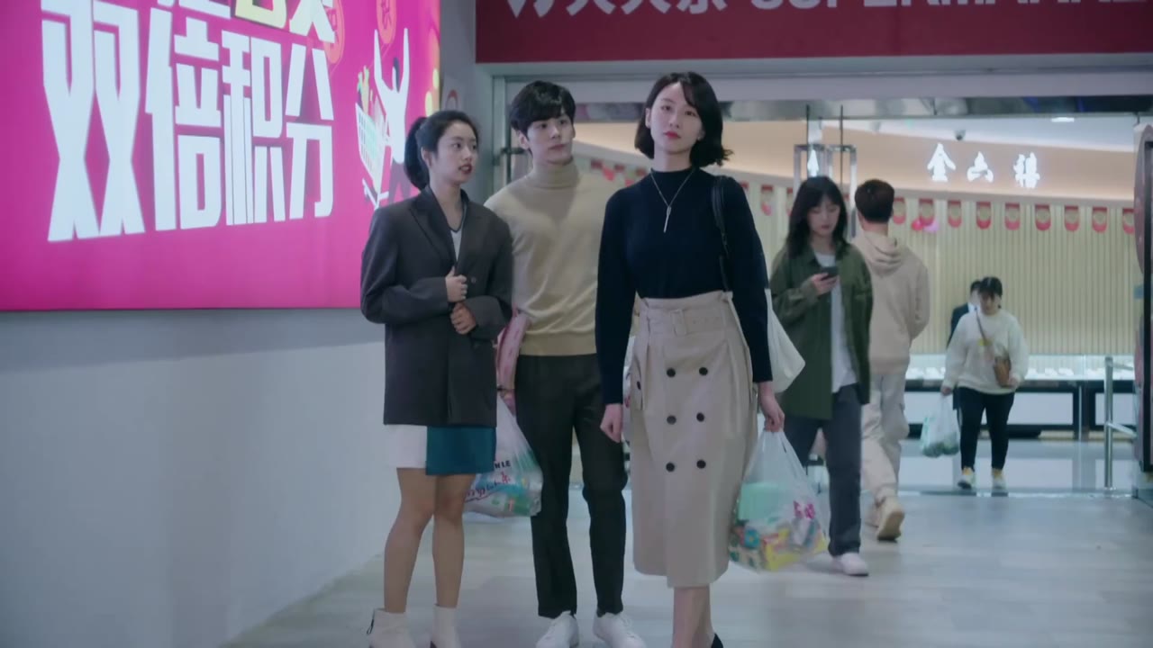Quý Ông Hoàn Hảo Và Cô Nàng Tạm Được tập 10 cảnh 2